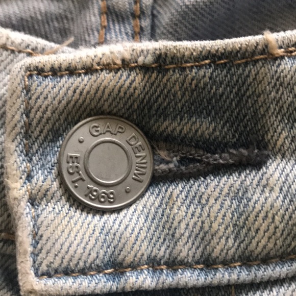 Gap light wash destroyed jeans - Picture 10 of 10